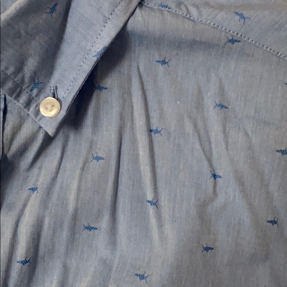 Men’s vineyard vines button down - Picture 2 of 2